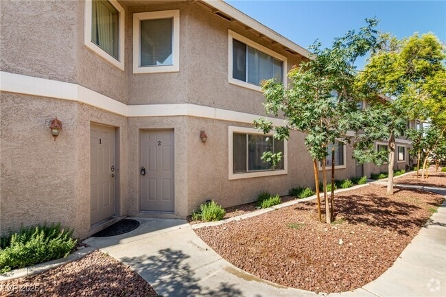 Building Photo - 100 S Crestline Dr Rental