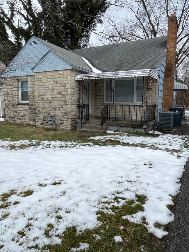 3 Bed 1 Bath Single Family Whitehall (Show... - 3 Bed 1 Bath Single Family Whitehall (Show... House