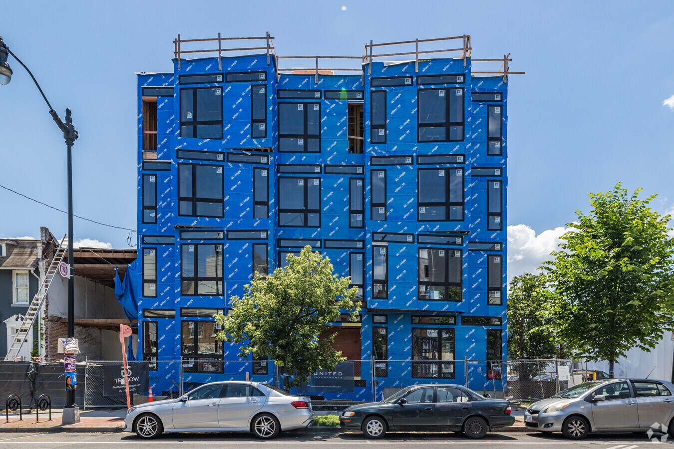 Exterior delantero - Bravo on Kennedy