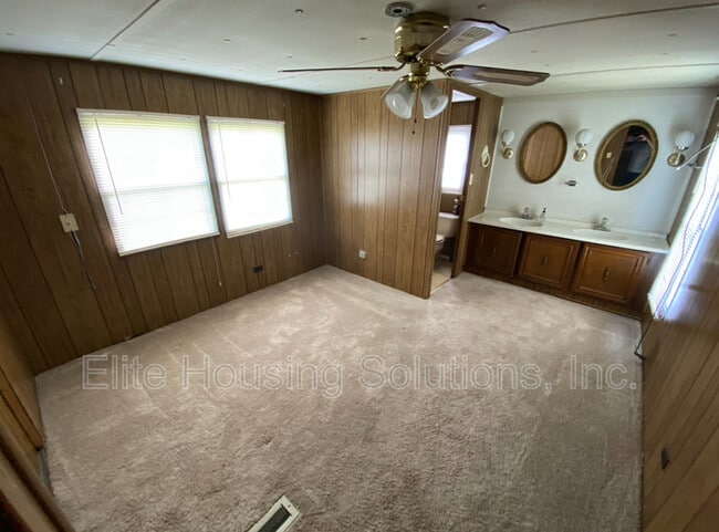 Photo - 1380 Old Stage Rd