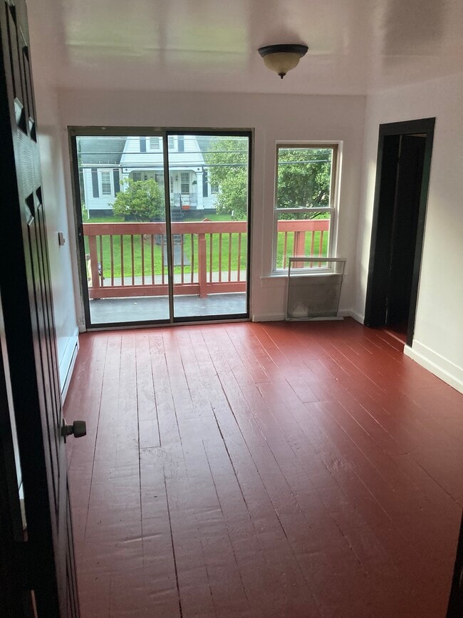 Building Photo - 27 Bedford Ave Unit 3