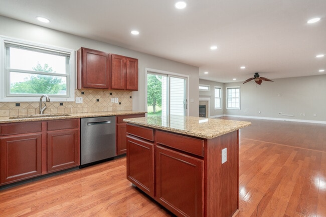 Photo - 8817 Rock Dove Rd