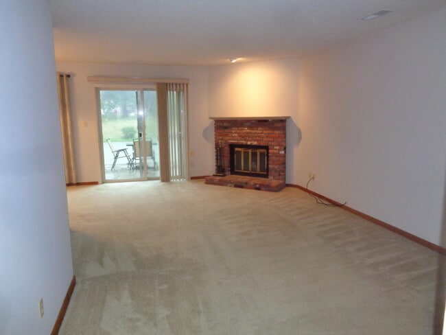 Photo - 1992 Waterfront Dr N Unit A