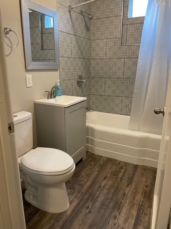 Photo - EICB1055 Unit 1057