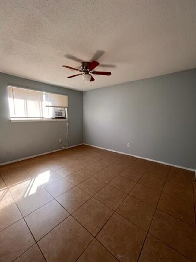 Photo - 151 N Belvedere Blvd Unit 12