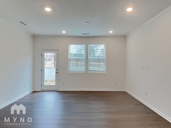 Photo - 1506 Crescent Townes Wy