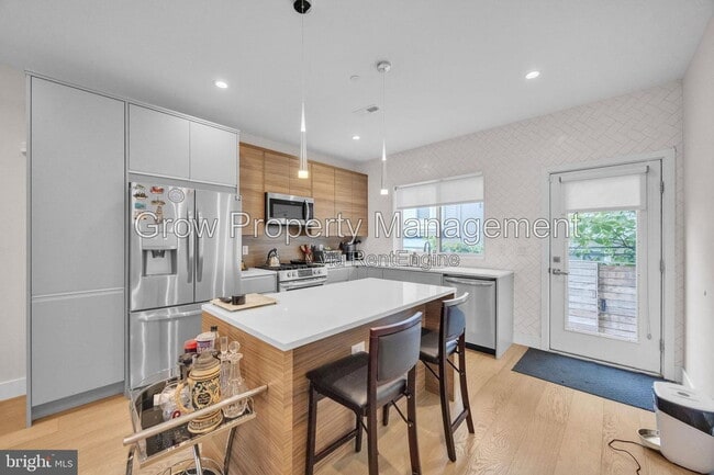 Photo - 1752 N Bailey St