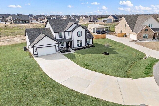 Photo - 127 Clearwater Ct