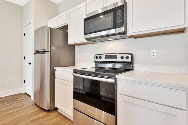 Photo - 1121 N Joye St