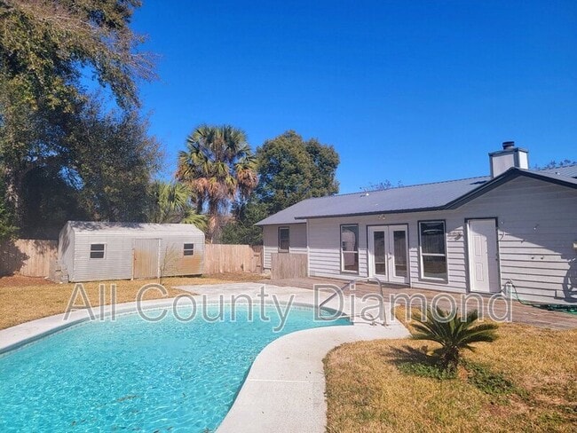 Photo - 215 Harris Ave