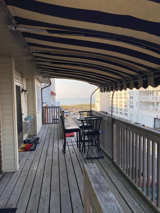Photo - 107 S Victoria Ave Unit 4D