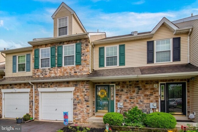 Photo - 559 Broxton Ct Townhome