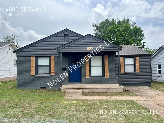 Building Photo - 4000 SE 24th St