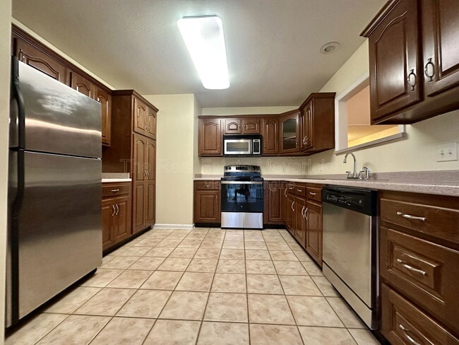 Photo - 1720 Hawk Run Ln