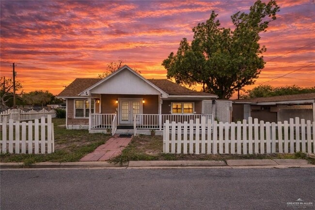 Building Photo - 13 N 21st St