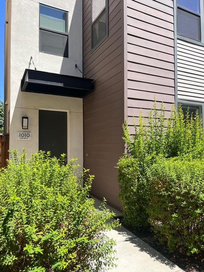 Photo - 1010 Mud Pie Ln