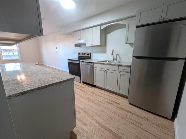 Photo - 420 Woodward Rd