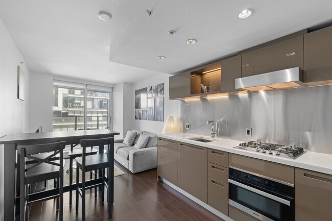 777 Richards St Unit SI FL18-ID1511809P