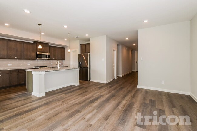 Photo - 8205 Howell Oak Dr