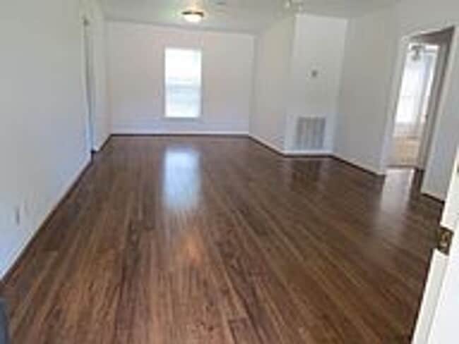 Photo - 2 Bed, 1 Bath Home with Bonus Room in Bryan for August Move in!
