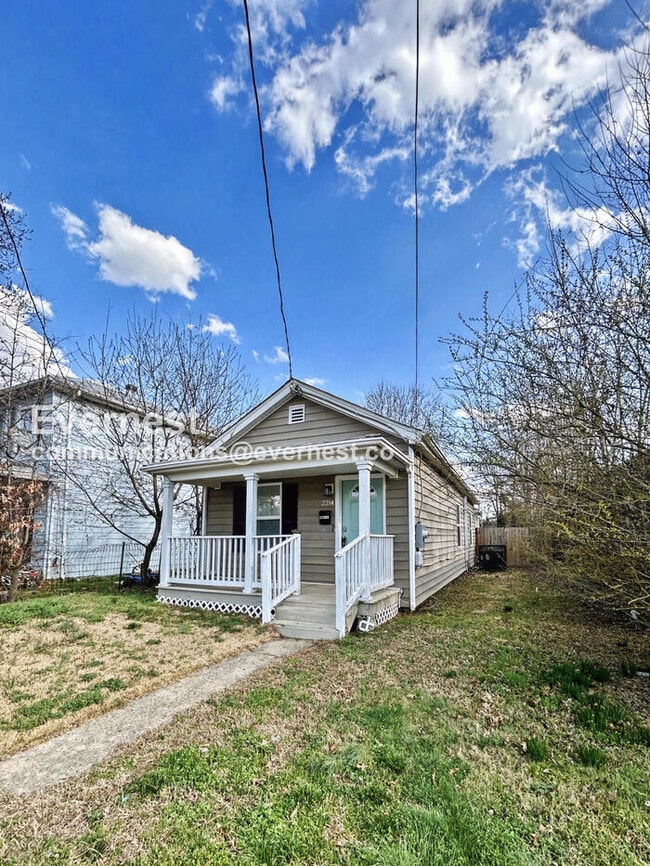 Photo - Charming 2 Bed, 1 Bath with Fenced Yard and Stainless Steel Appliances