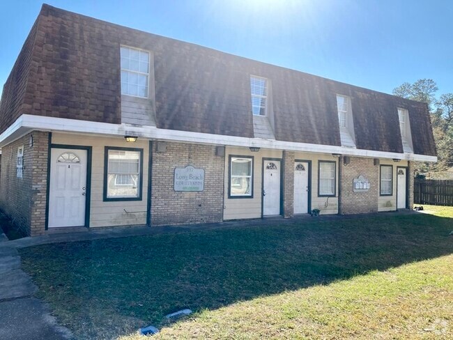 Building Photo - Beautiful 2/1.5 townhouse in Long Beach, MS