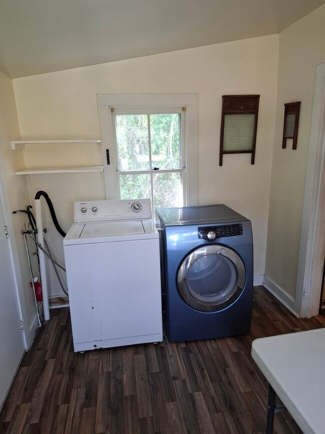 Photo - Unbelievable Updated Farmhouse in Lanexa!