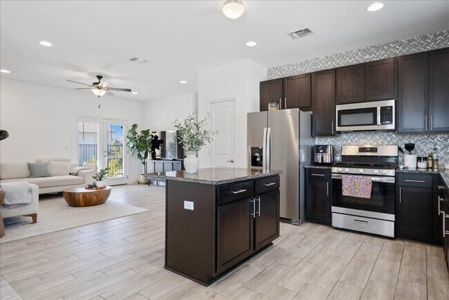 Photo - 9015 Looksee Ln