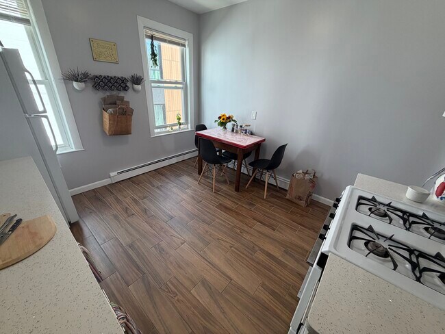 Photo - 11 Houghton St Unit B3