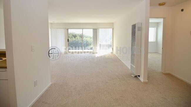 Photo - 126 Eden Roc Dr