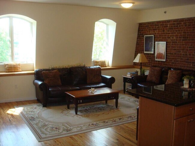 Photo - 122 Main St Apartment Unit 401