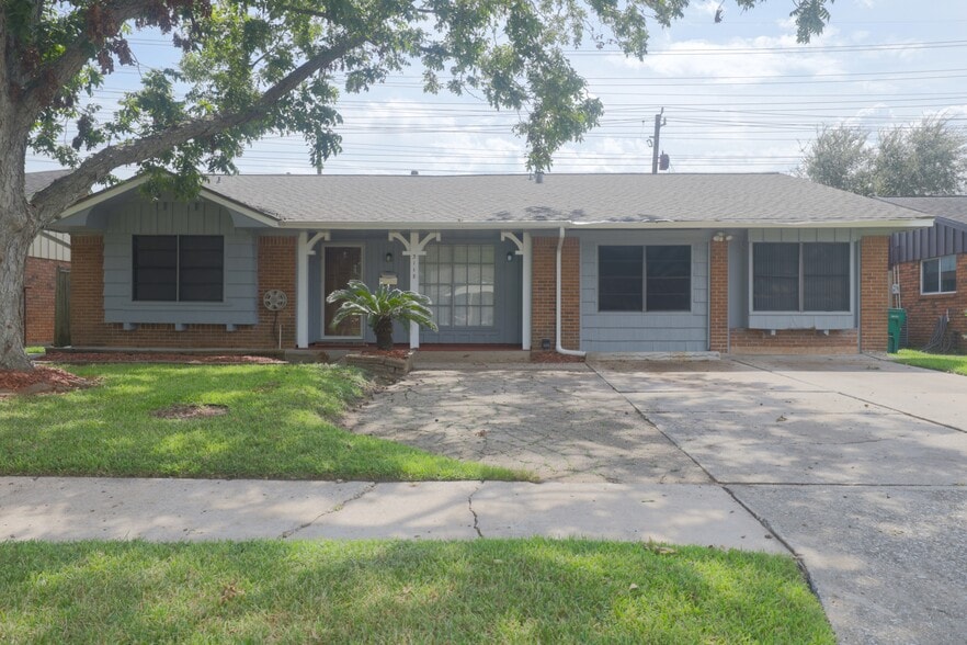 3118 Flamborough Dr