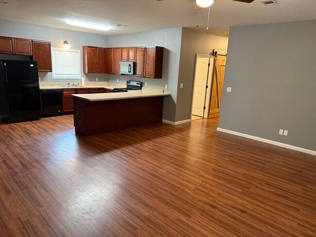 Photo - 749 Old Toomsboro Rd