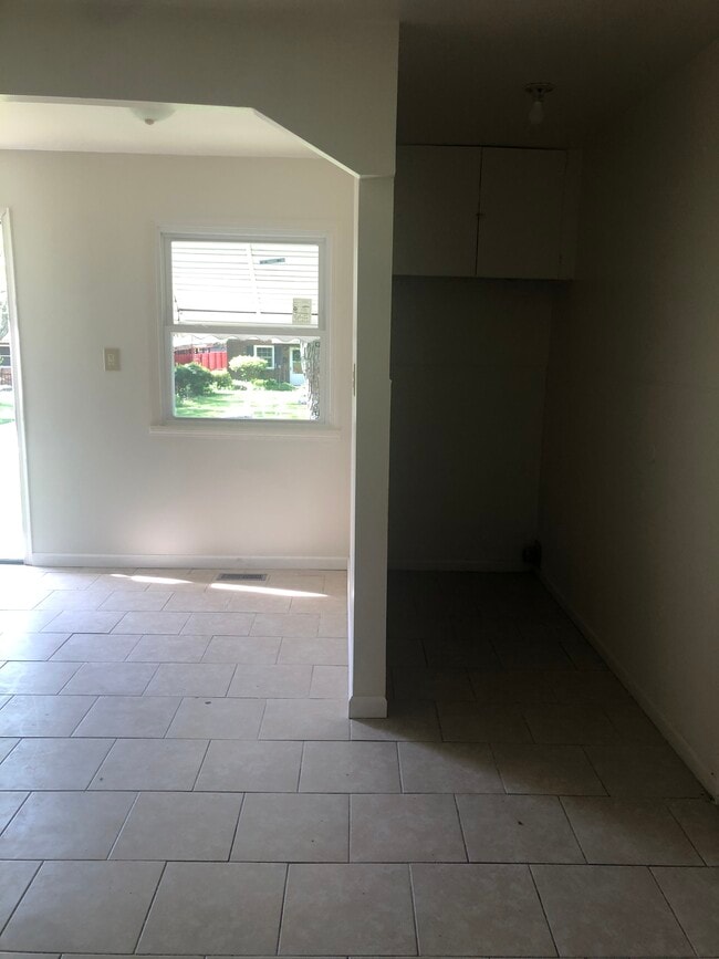 Photo - 6229 Carmin Ave