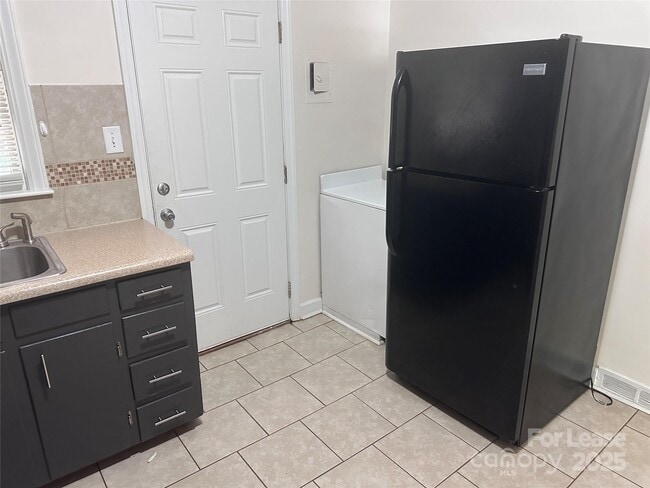 Photo - 3406 June Dr