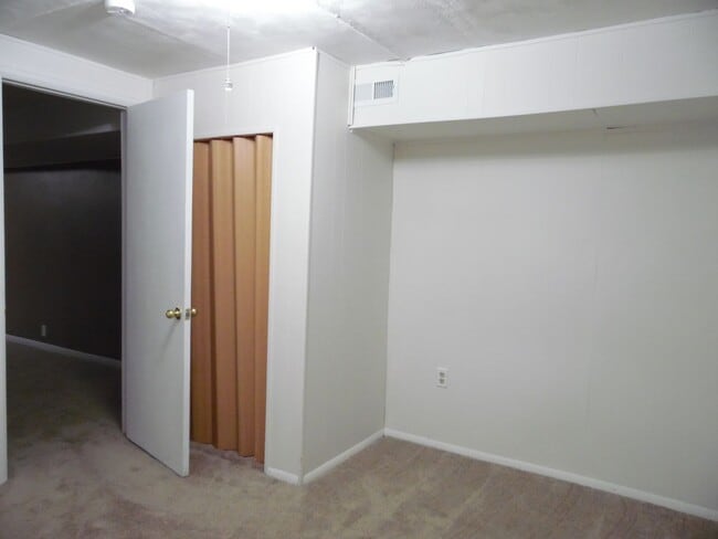 Photo - 7001 Windsor Blvd