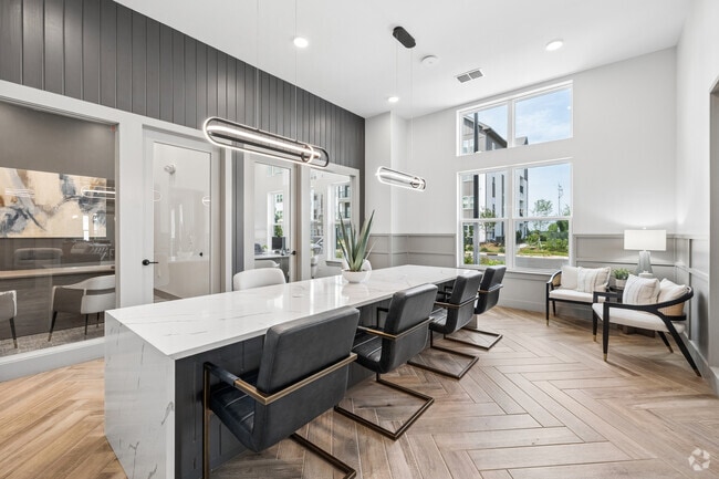Leasing Office - Elmstead