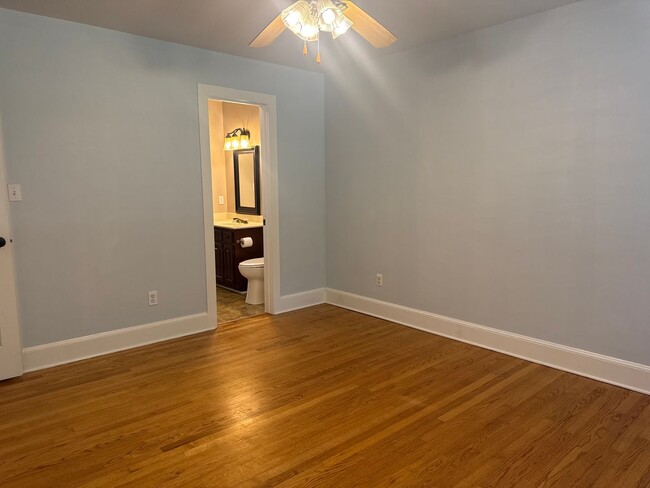 Photo - 3BR/3.5BA plus bonus Full-Brick Ranch with Walkout Basement & Boat Slip
