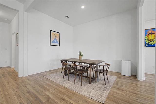 Photo - 1724 Emmanuel Ln