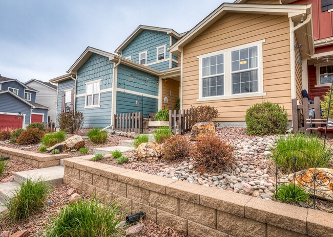 Building Photo - Gorgeous Gold Hills Mesa 2 Bedroom Rental