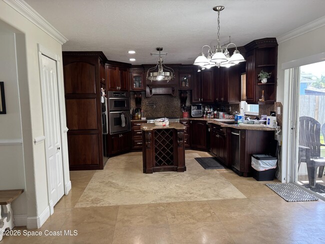 Photo - 1192 White Oak Cir