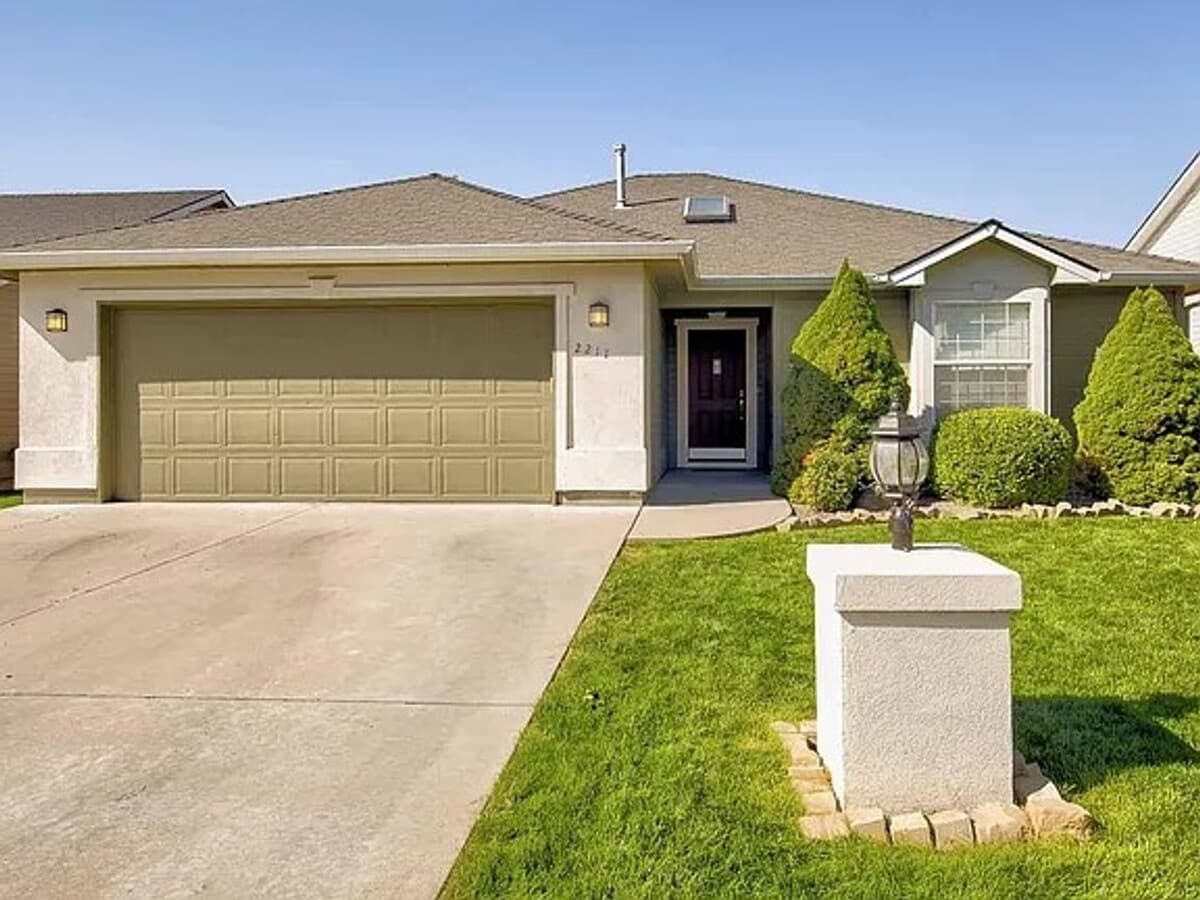 Beautiful 3 bed 2 bath Meridian home off o... - Beautiful 3 bed 2 bath Meridian home off o...