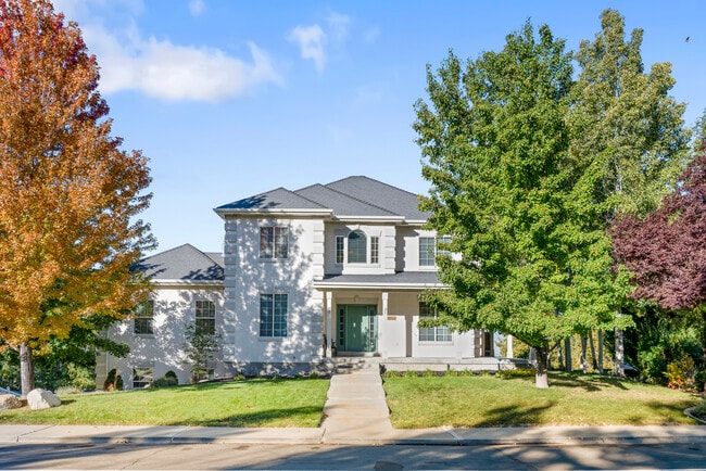 Building Photo - 1807 Skyline Dr Rental