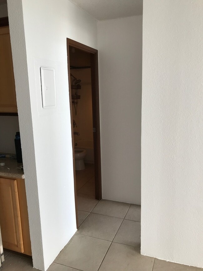 Photo - CONVENIENTLY LOCATED 1 BEDROOM / 1 BATH APARTMENT AVAILABLE NOW!