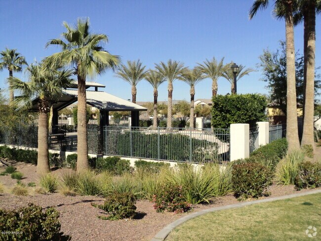 Building Photo - 2273 E Huntington Dr Rental
