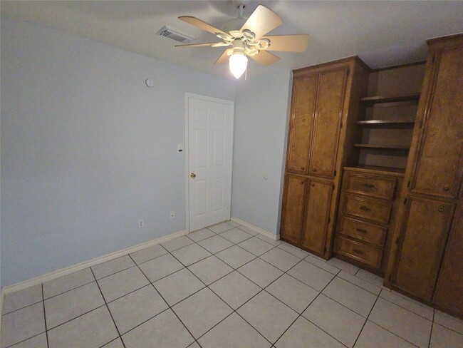 Photo - 13806 Long Glen Dr