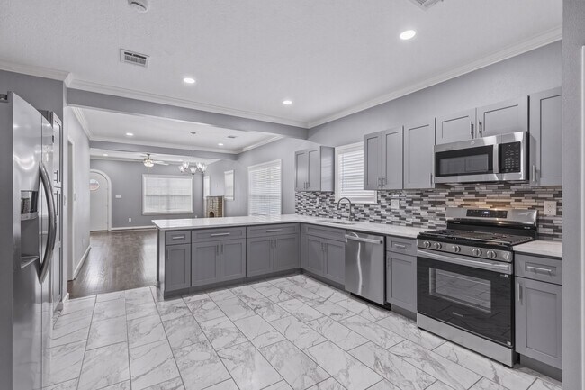 Photo - 2809 Wentworth St