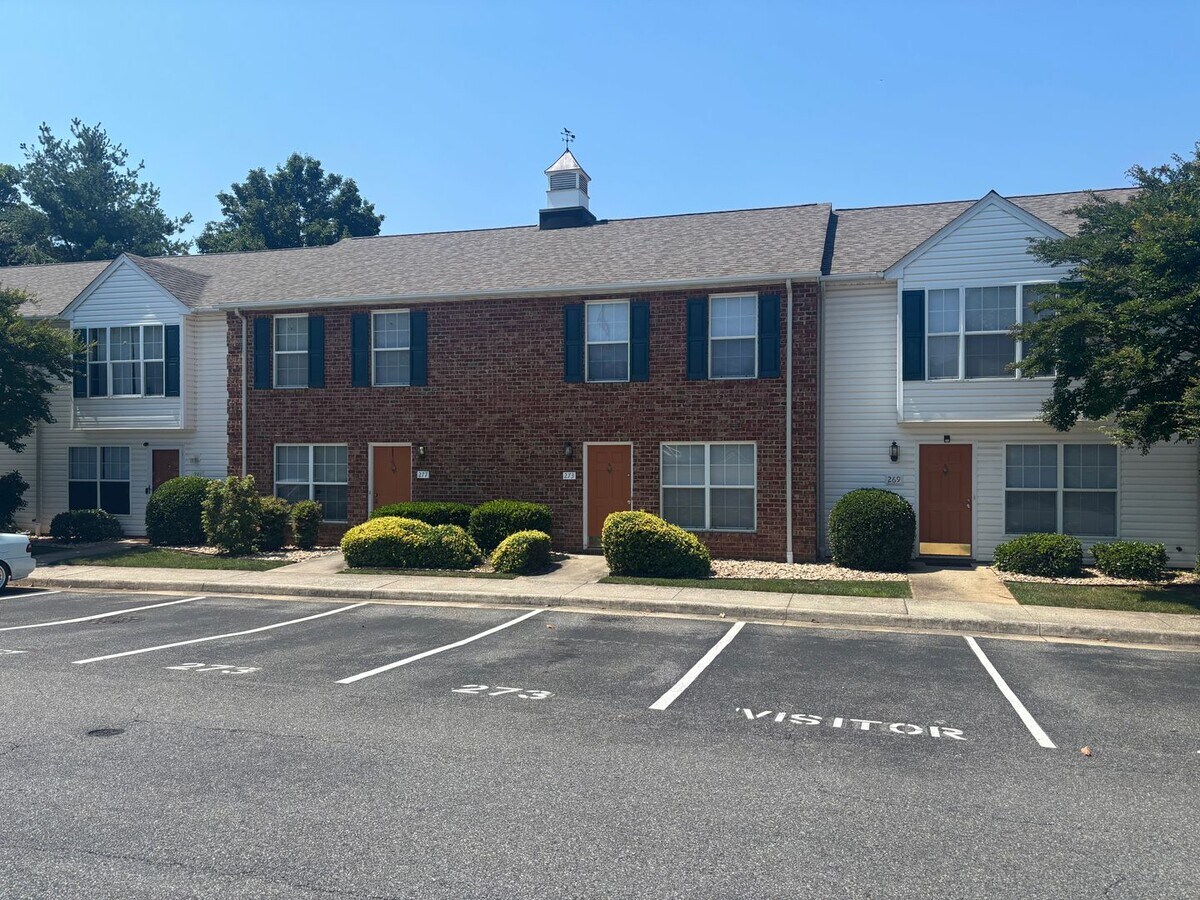 Village at Greenview townhouse in Campbell... - Village at Greenview townhouse in Campbell...