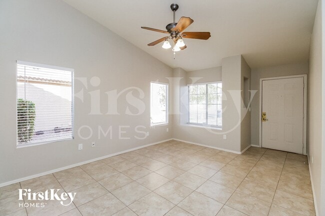 Photo - 902 S Ithica St