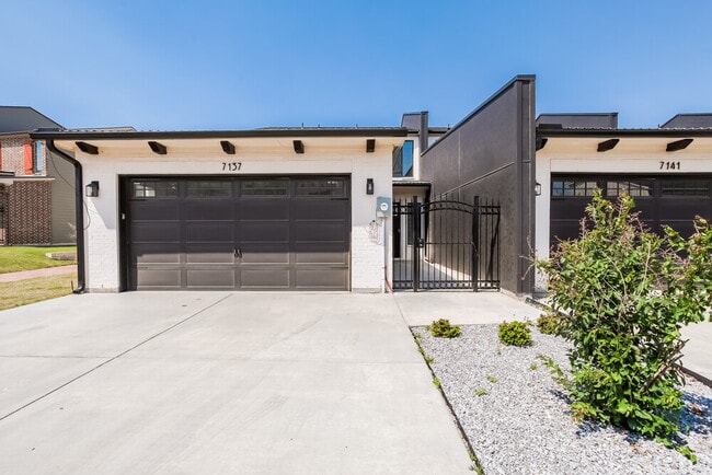 Photo - 7137 9th Hole Dr House